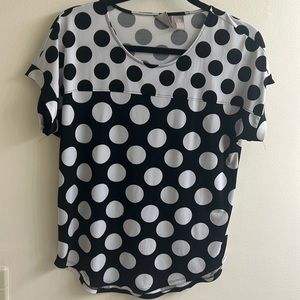 CHICO’s Top, Size 0, Black and White